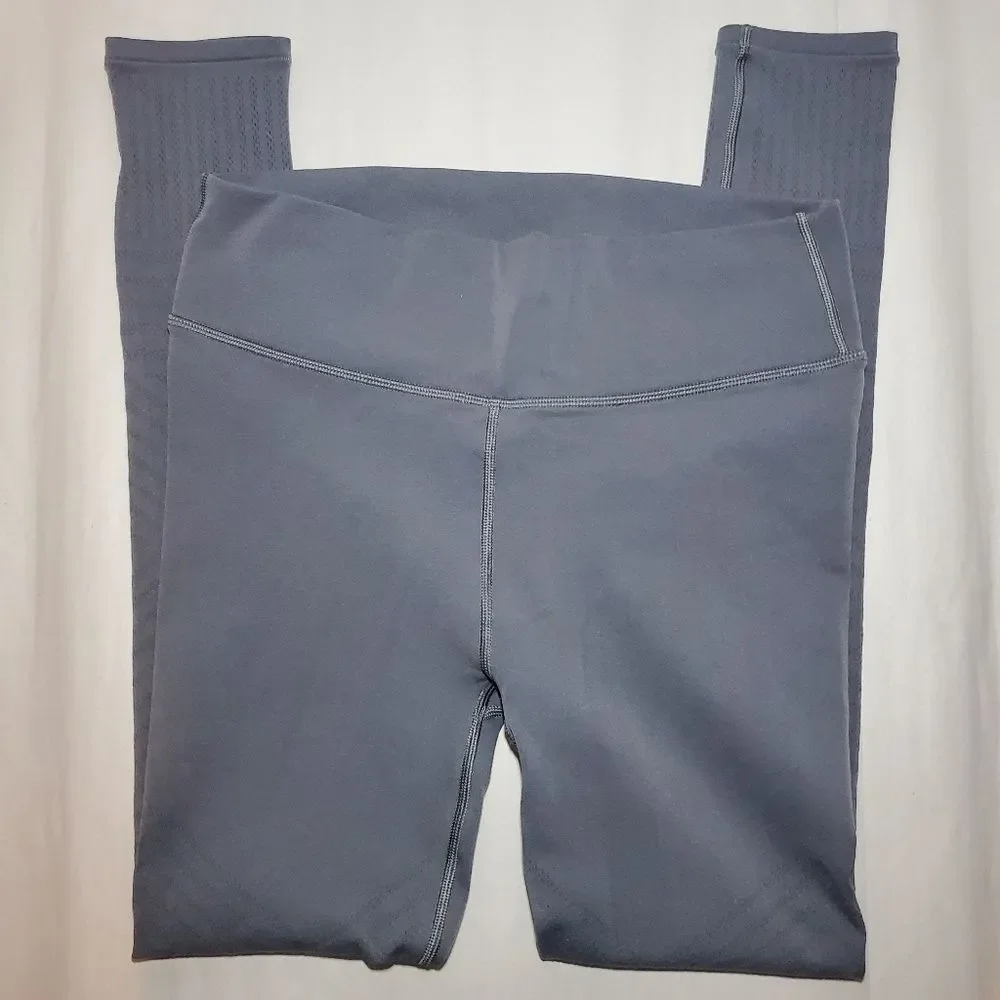 Lululemon Reveal Tight with Mesh Stripes Size 8